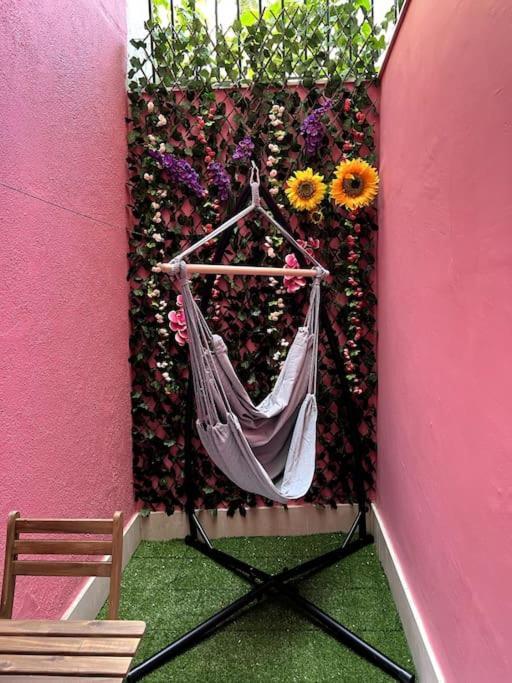Artistic Digital Getaway - Patio & Great Location! Appartement Lissabon Buitenkant foto