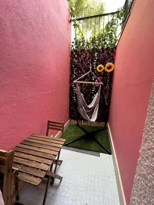 Artistic Digital Getaway - Patio & Great Location! Appartement Lissabon Buitenkant foto